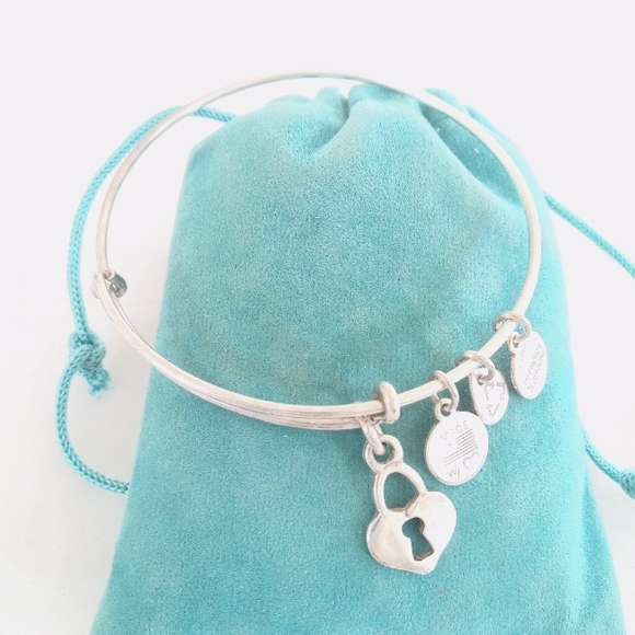 Alex and Ani HEART LOCK Charm Silver Bangle Bracelet. - Picture 2 of 2